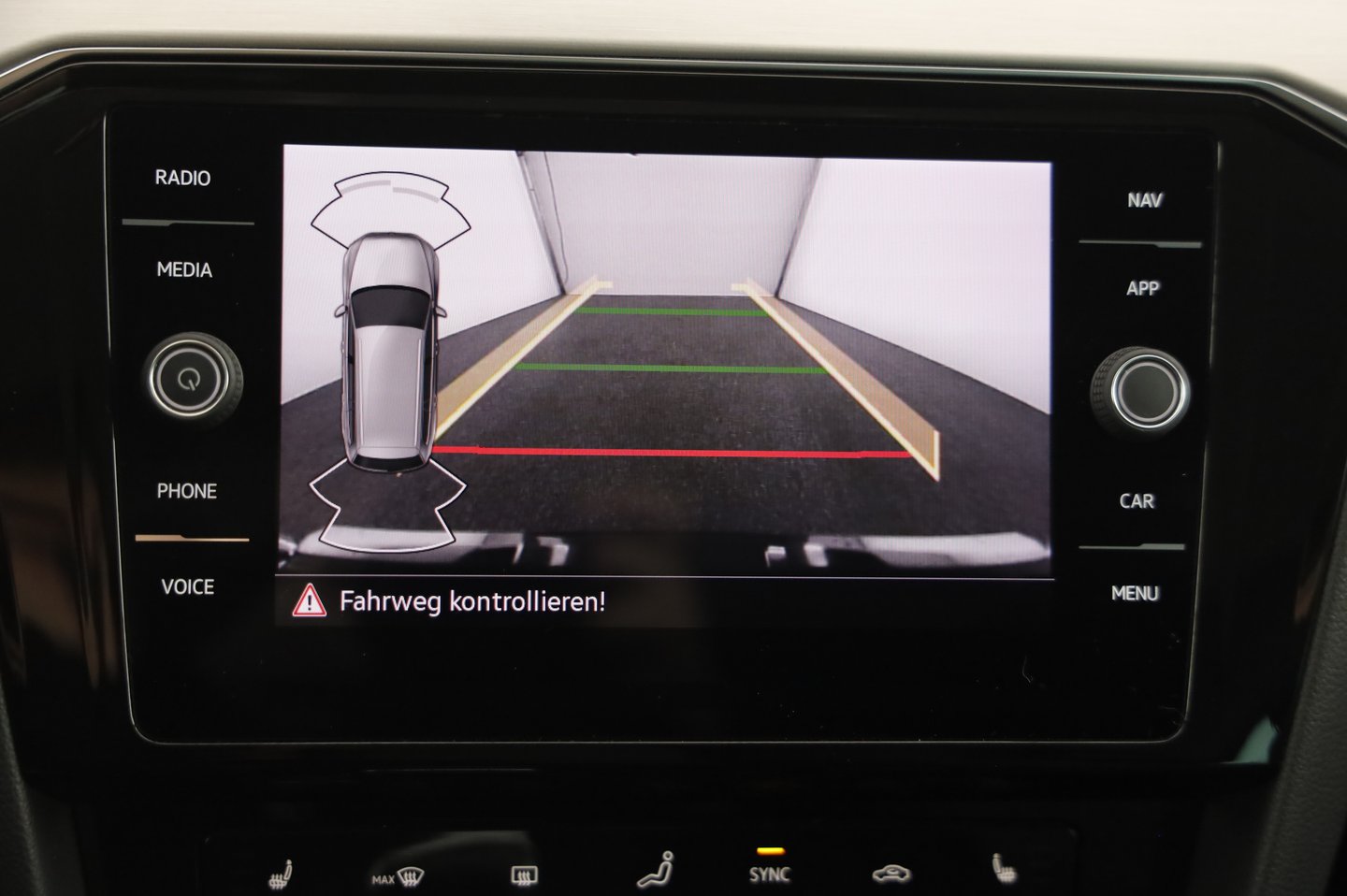 VW Passat Variant Elegance TDI | Bild 16 von 25