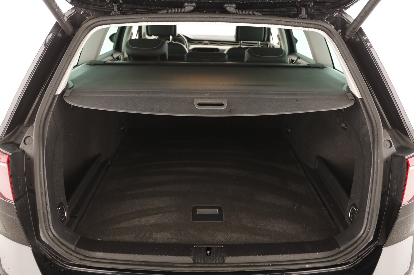 VW Passat Variant Elegance TDI | Bild 20 von 25