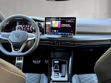 VW Golf Variant Sport mHeV DSG in Grenadillschwarz Metallic