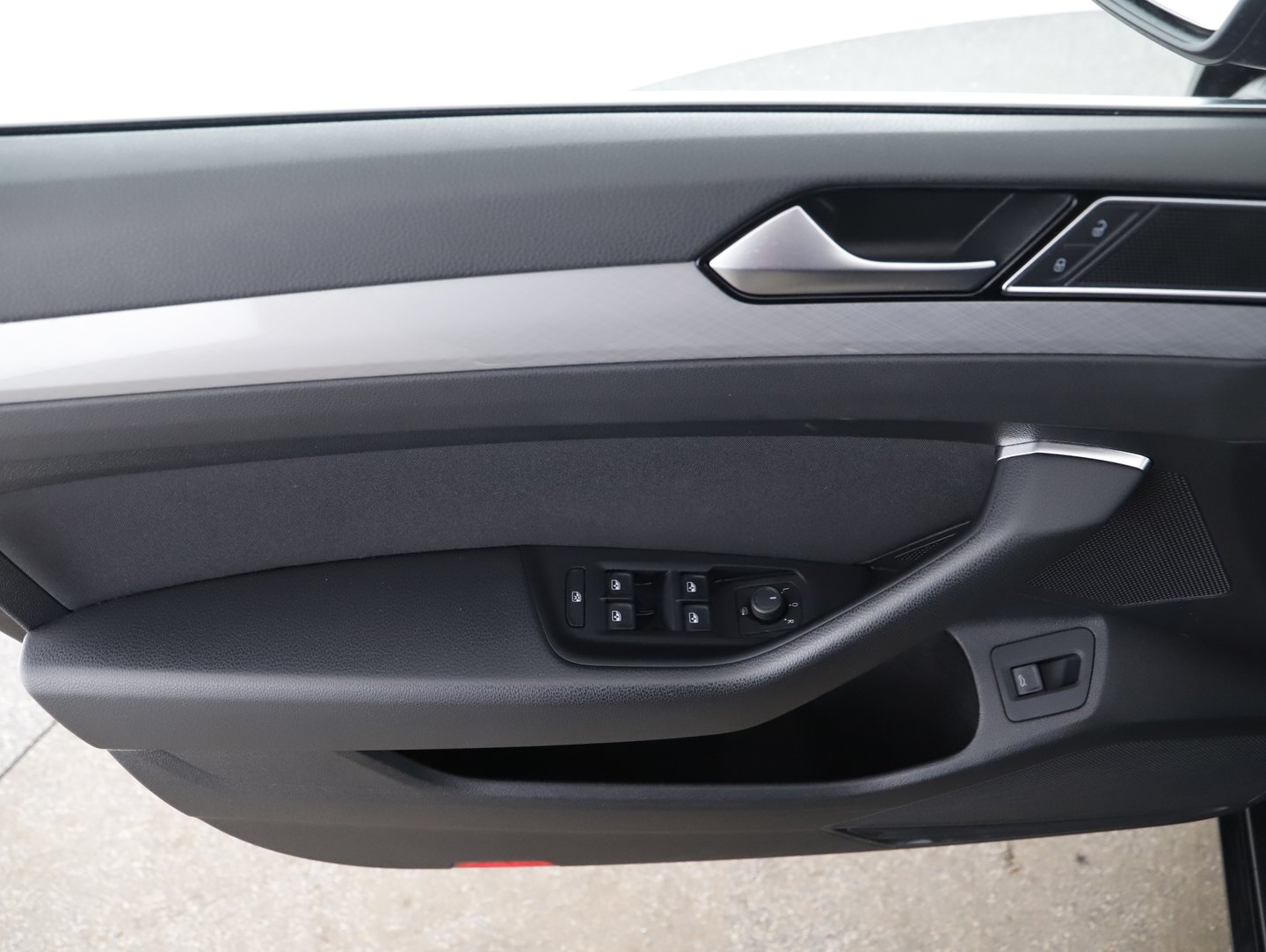 VW Passat Variant Business TDI DSG | Bild 3 von 16