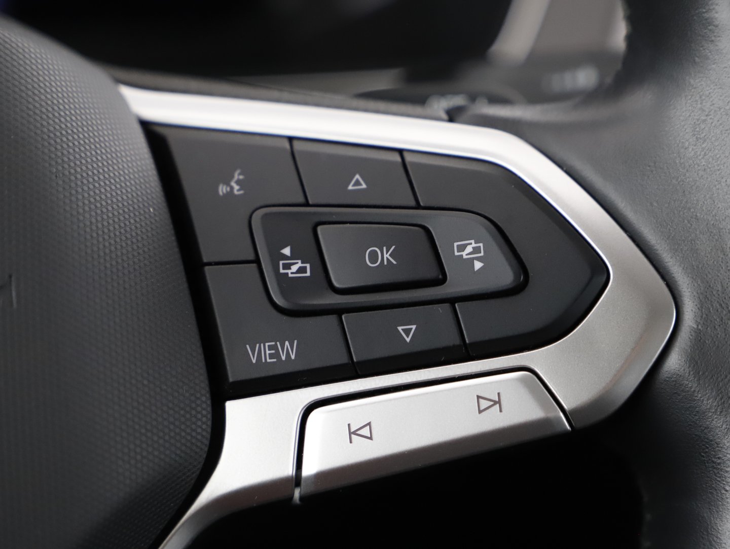 VW Passat Variant Business TDI DSG | Bild 8 von 16