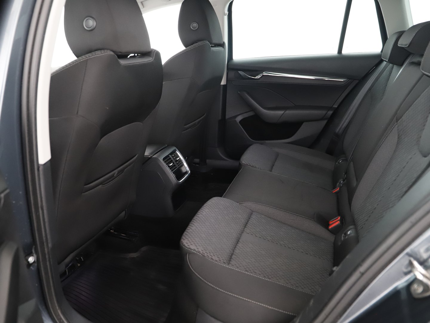 Škoda OCTAVIA Combi Premium TDI | Bild 17 von 21