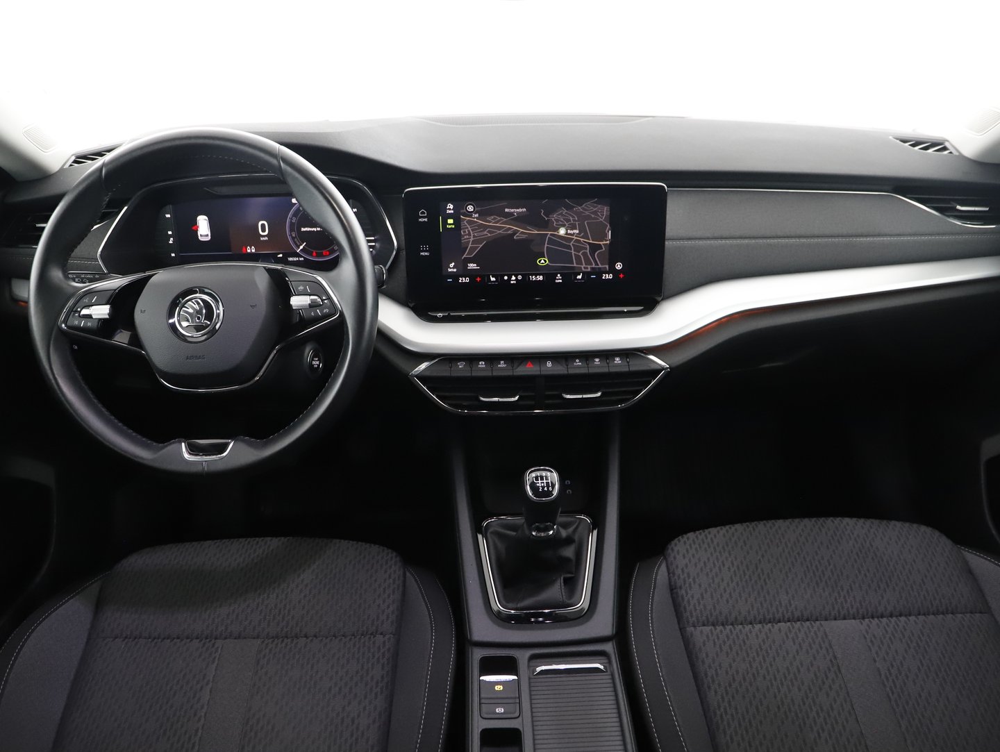 Škoda OCTAVIA Combi Premium TDI | Bild 16 von 21
