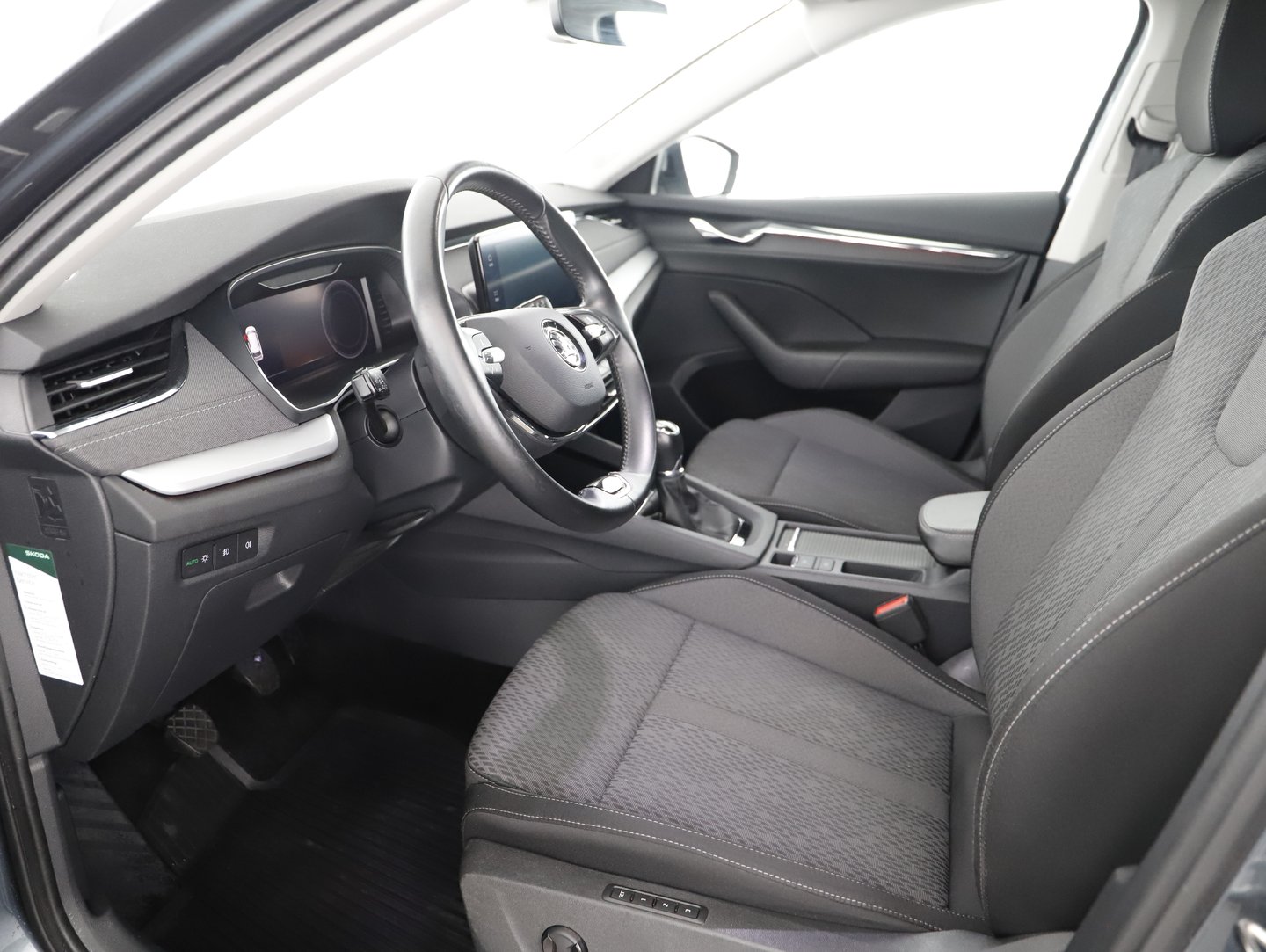 Škoda OCTAVIA Combi Premium TDI | Bild 5 von 21