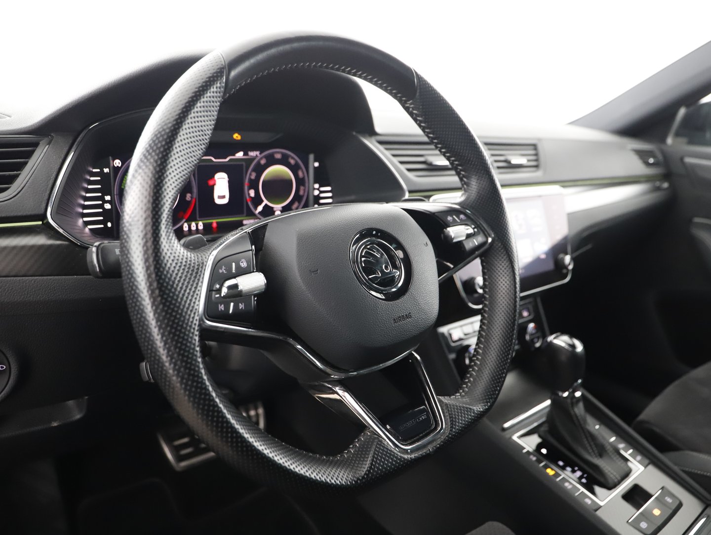 Škoda SUPERB Combi iV SPORTLINE DSG | Bild 5 von 20