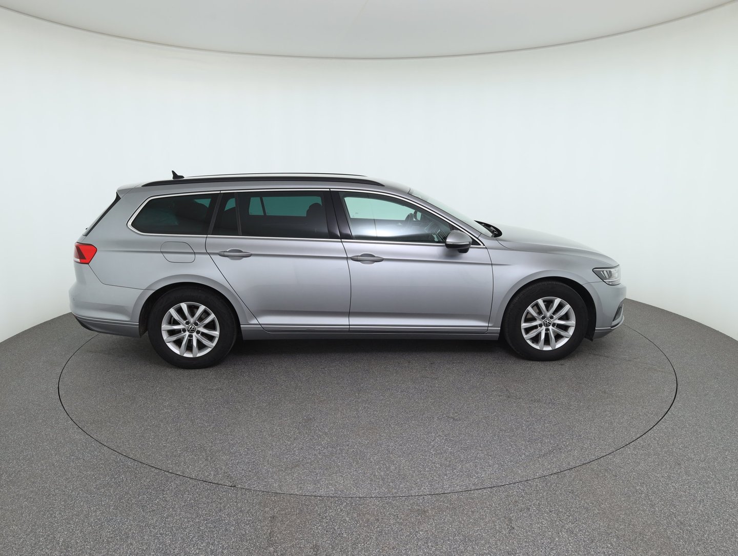 VW Passat Variant Business TDI DSG | Bild 4 von 32