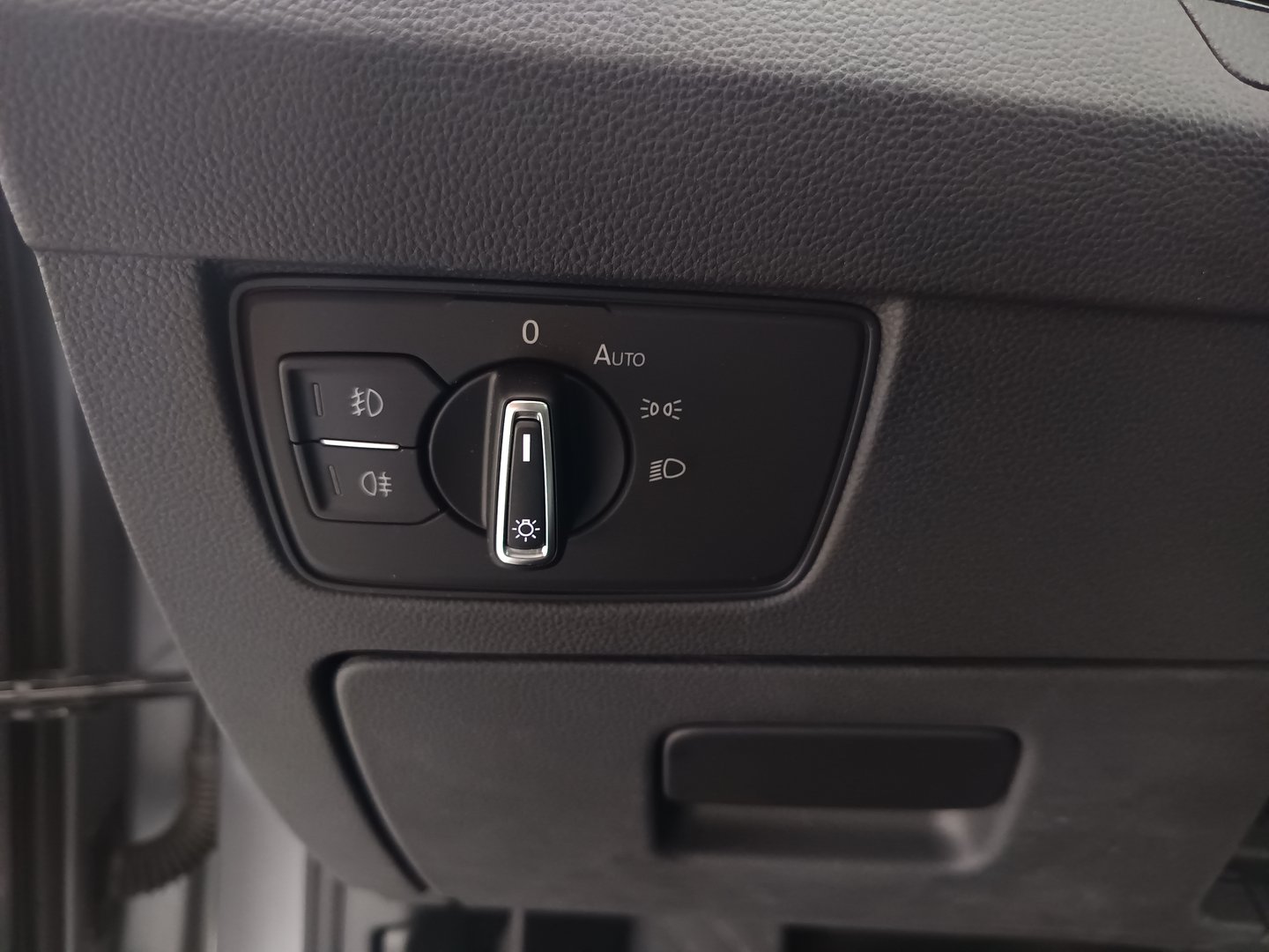 VW Passat Variant Business TDI DSG | Bild 12 von 32