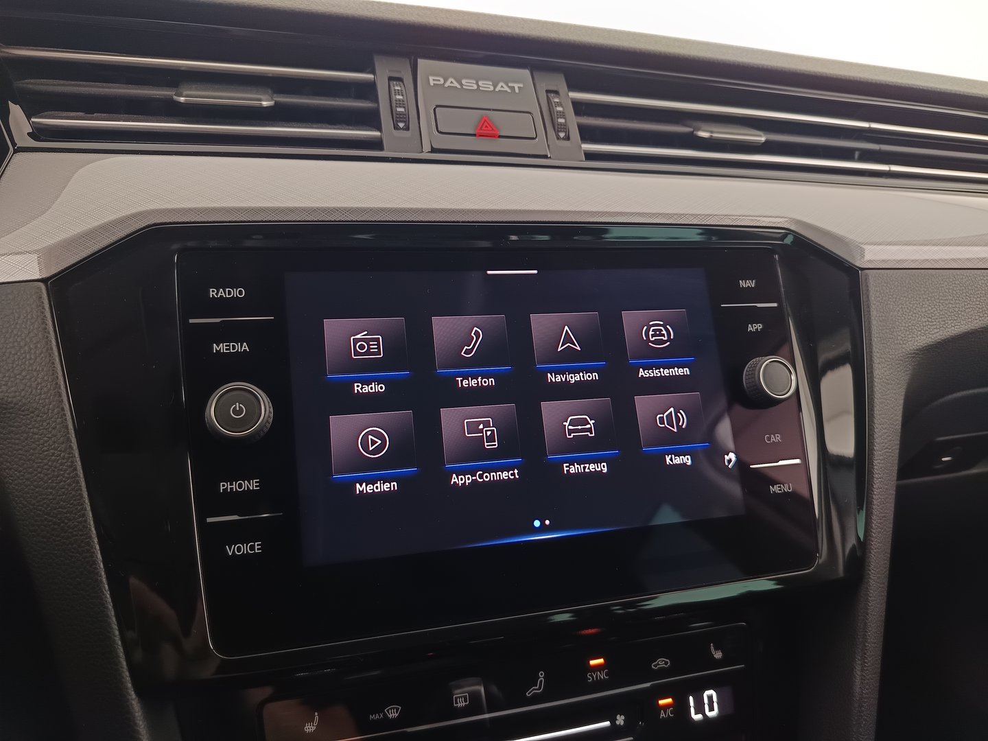 VW Passat Variant Business TDI DSG | Bild 18 von 32