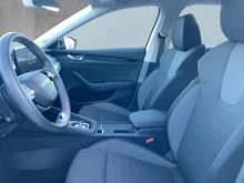 Škoda Octavia Combi Selection TSI mHEV DSG in Brillant-Silber Metallic