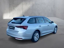 Škoda Octavia Combi Selection TSI mHEV DSG in Brillant-Silber Metallic