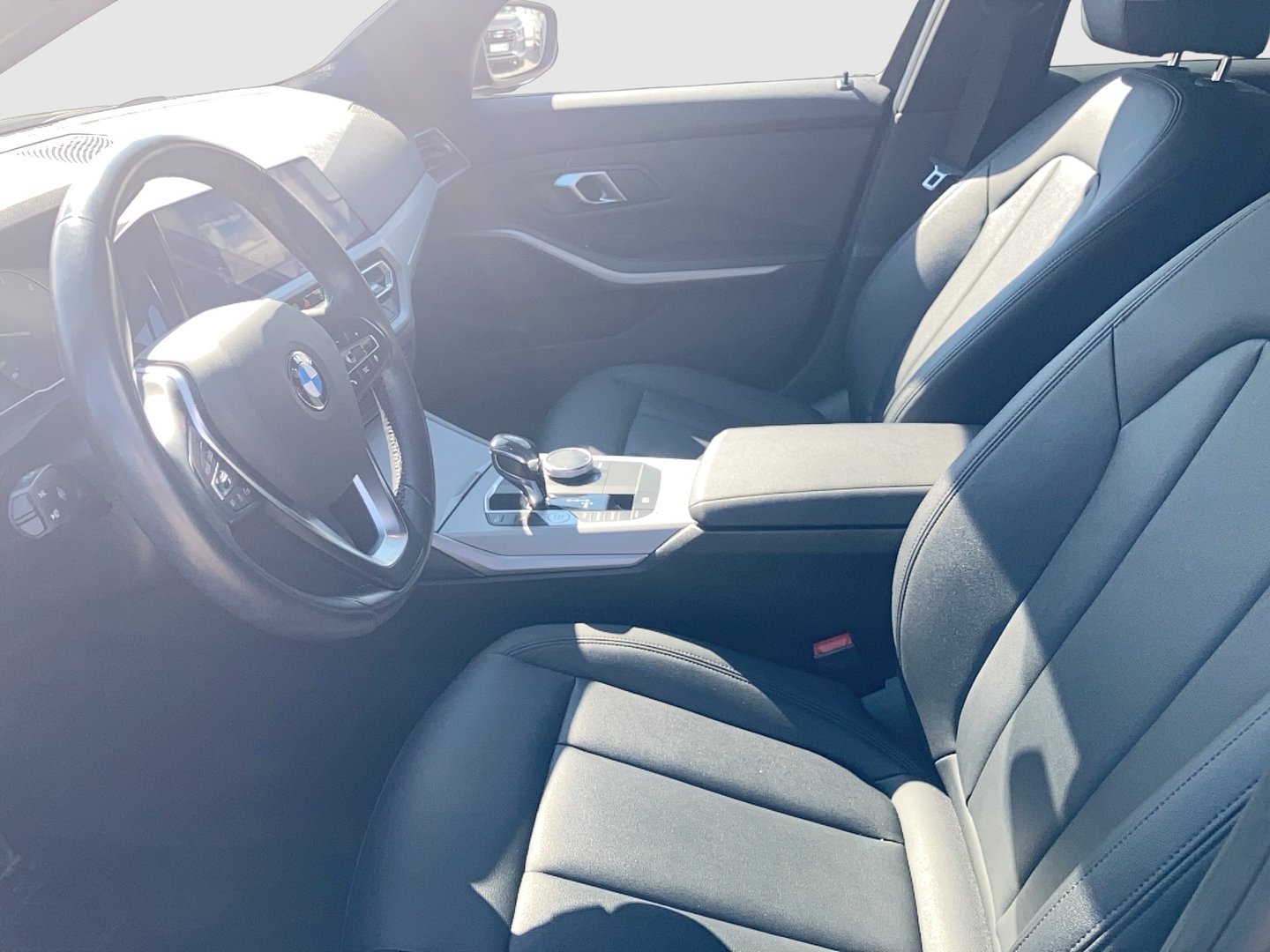 BMW 318d 48 V Touring Aut. | Bild 7 von 25
