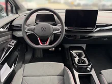 VW ID.4 GTX 4MOTION 250 kW Business -77 kWh in Gletscherweiß Metallic Dach schwarz