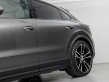 Porsche Cayenne E-Hybrid Coupé in QUARZITGRAUMETALLIC