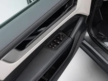 Porsche Cayenne E-Hybrid Coupé in QUARZITGRAUMETALLIC
