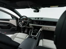 Porsche Cayenne E-Hybrid Coupé in QUARZITGRAUMETALLIC
