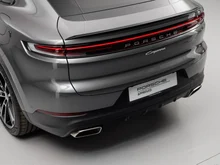 Porsche Cayenne E-Hybrid Coupé in QUARZITGRAUMETALLIC