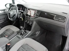 VW Golf Sportsvan Highline TSI in Deep Black Perlef.