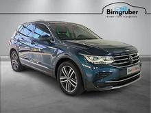 VW Tiguan Elegance TSI DSG in Nightshade Blue Metallic