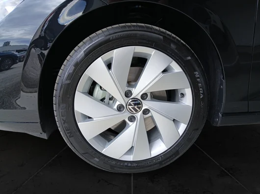 Bild eines VW Golf Variant Business TDI DSG