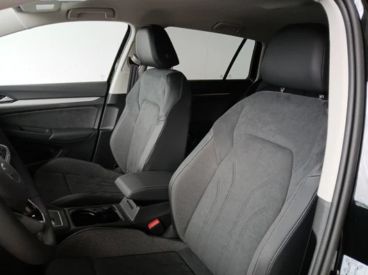 Bild eines VW Golf Variant Business TDI DSG