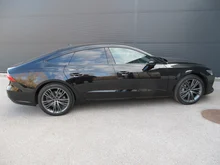 Thumbnail-Foto von Fahrzeug