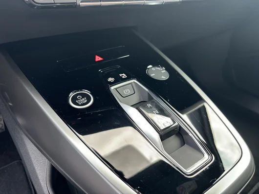 Bild eines Audi Q4 45 e-tron quattro