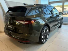 Škoda Enyaq RS in Olibo-Grün Metallic