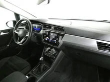 VW Touran Comfortline TDI SCR DSG in 2T Deep Black Perleffekt
