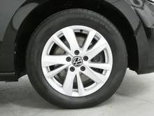 VW Touran Comfortline TDI SCR DSG in 2T Deep Black Perleffekt