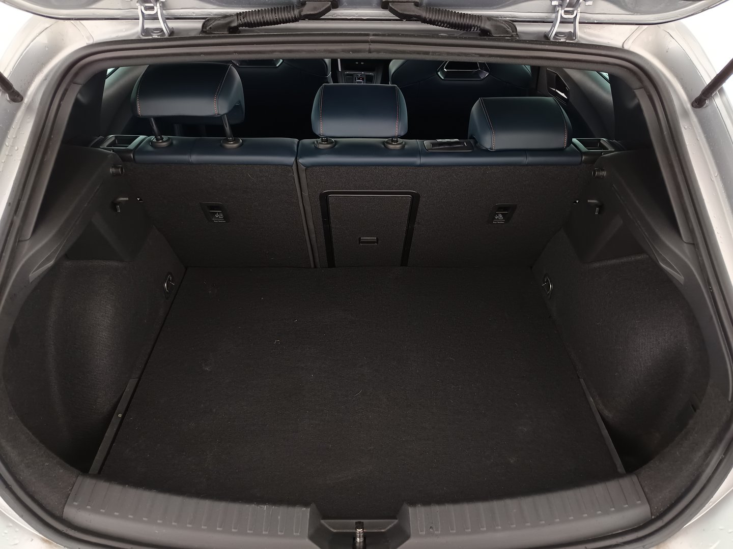 CUPRA Leon VZ eHYBRID 180/245 | Bild 36 von 40