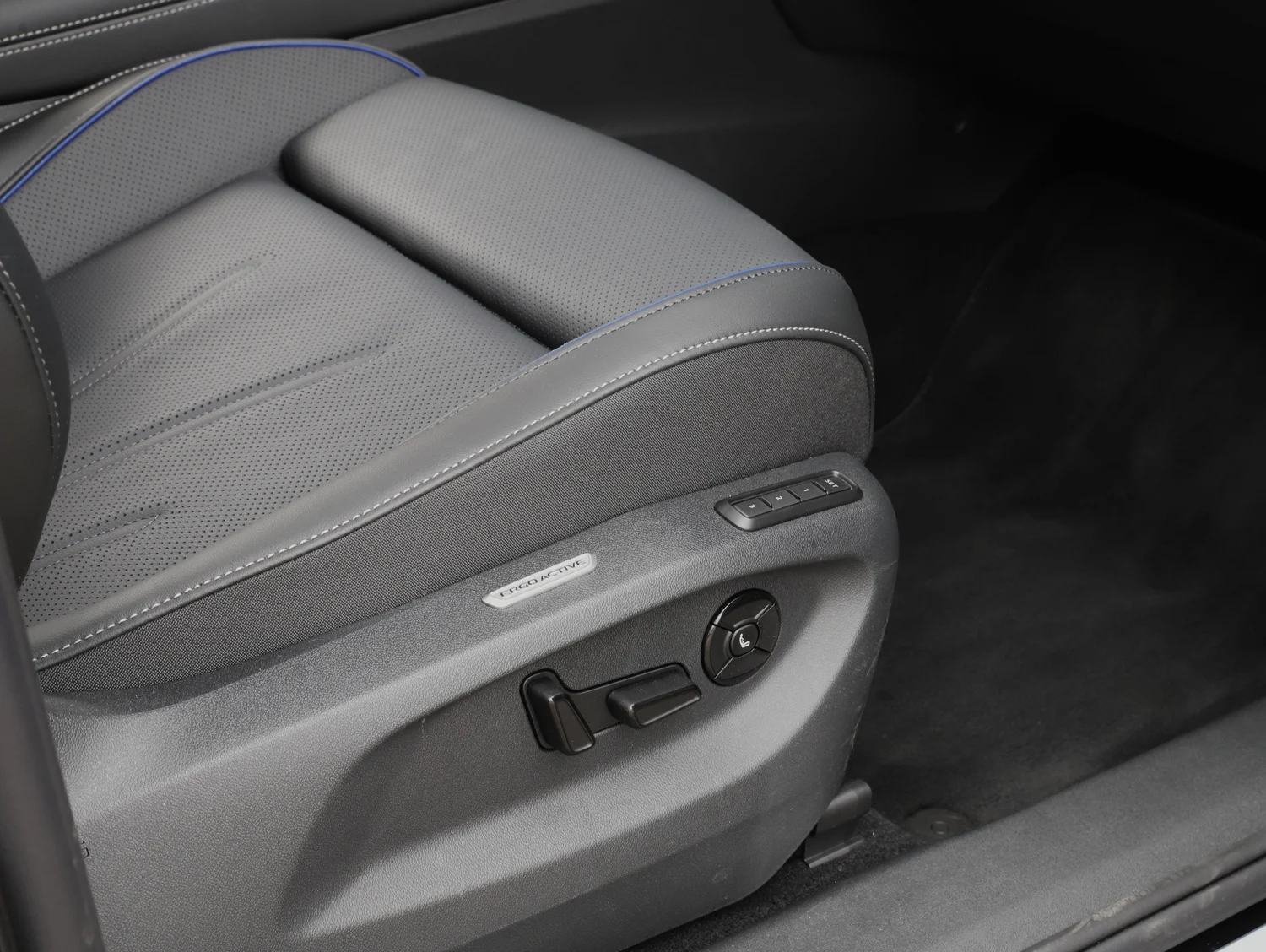 Bild eines VW Tayron Sport TDI 4MOTION DSG