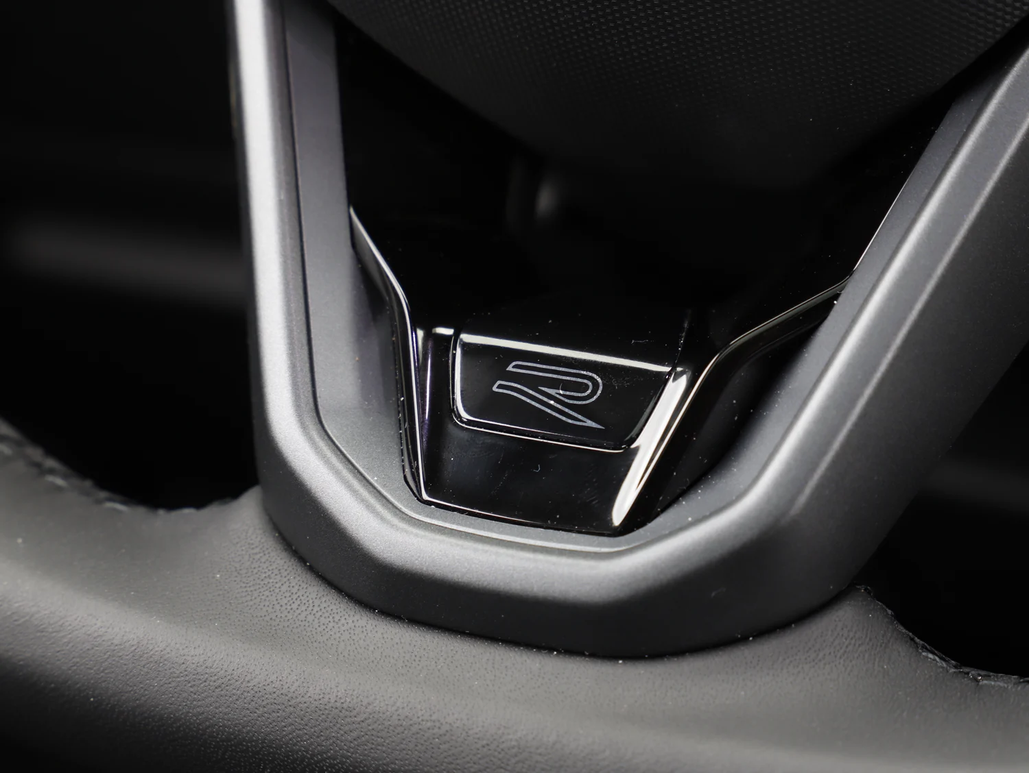 Bild eines VW Tayron Sport TDI 4MOTION DSG