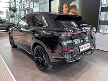 VW T-Roc R-Line eTSI DSG in Grenadillschwarz Metallic