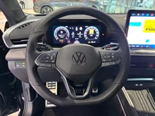 VW T-Roc R-Line eTSI DSG in Grenadillschwarz Metallic