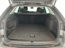 Škoda Octavia Combi Selection TDI DSG in Graphit-Grau Metallic