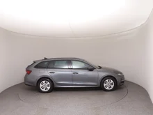 Škoda Octavia Combi Selection TDI DSG in Graphit-Grau Metallic