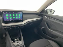 Škoda Octavia Combi Selection TDI DSG in Graphit-Grau Metallic