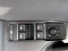 SEAT Leon Style Edition 1.5 TSI 115 PS in Nacht-Schwarz Metallic
