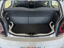 VW up! Comfortline in white uni