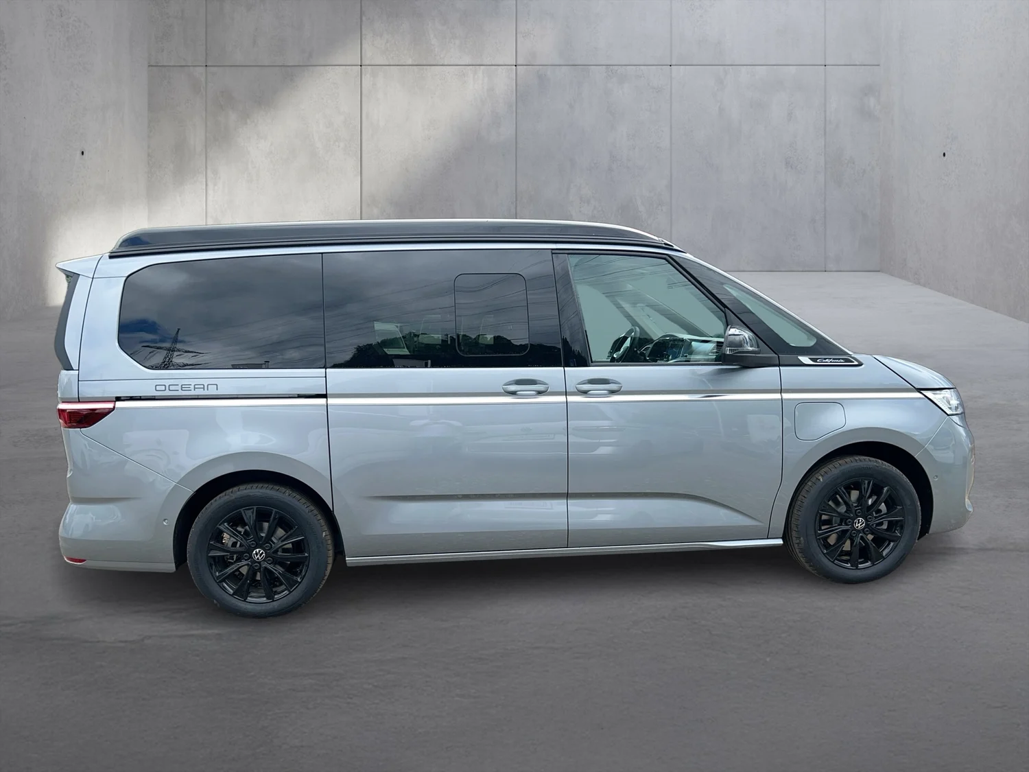 Bild eines VW California Ocean eHybrid 180 kW 4M