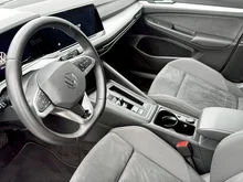 VW Golf Variant Life mHeV DSG in Reflexsilber Metallic