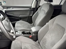 VW Golf Variant Life mHeV DSG in Reflexsilber Metallic