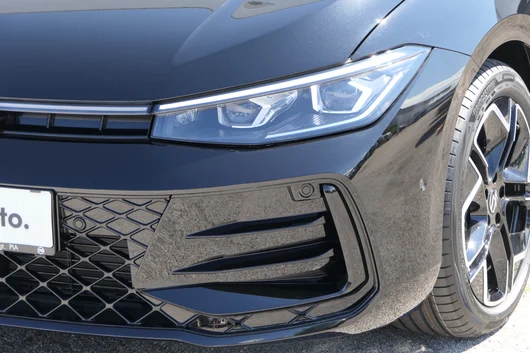 Bild eines VW Passat Variant R-Line TDI DSG