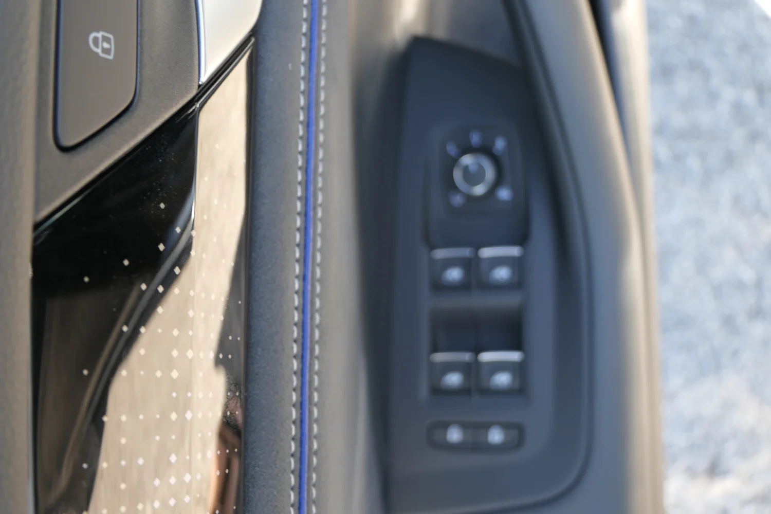 Bild eines VW Passat Variant R-Line TDI DSG