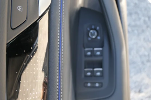 Bild eines VW Passat Variant R-Line TDI DSG