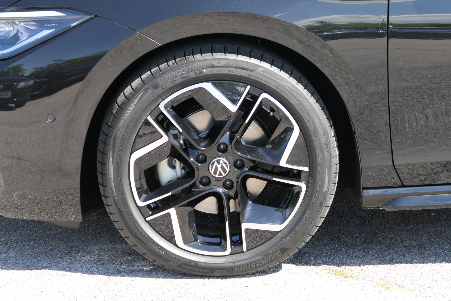 Bild eines VW Passat Variant R-Line TDI DSG