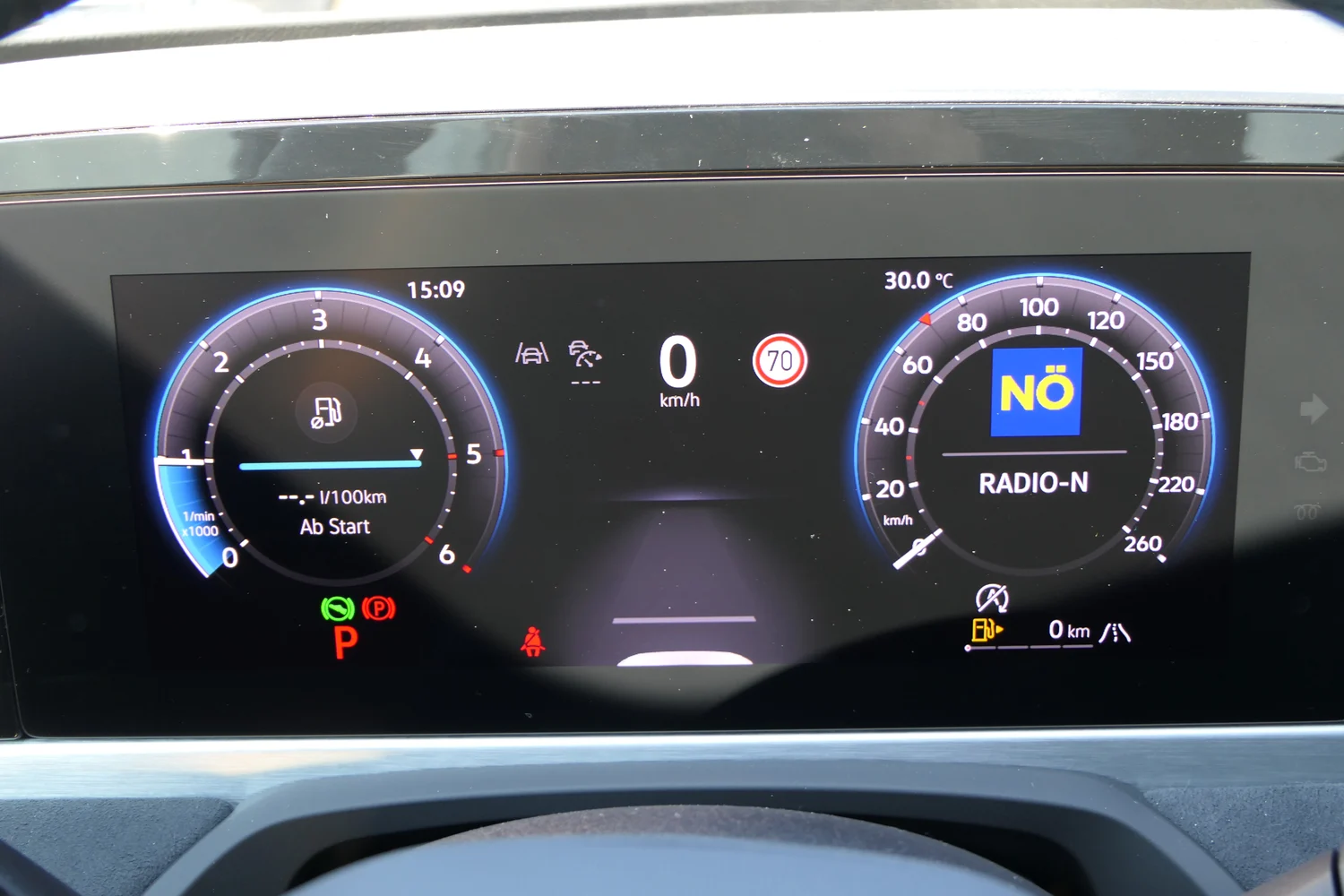 Bild eines VW Passat Variant R-Line TDI DSG