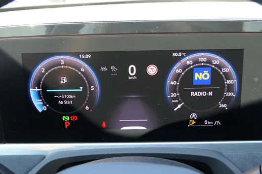 Bild eines VW Passat Variant R-Line TDI DSG