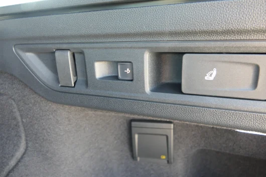 Bild eines VW Passat Variant R-Line TDI DSG