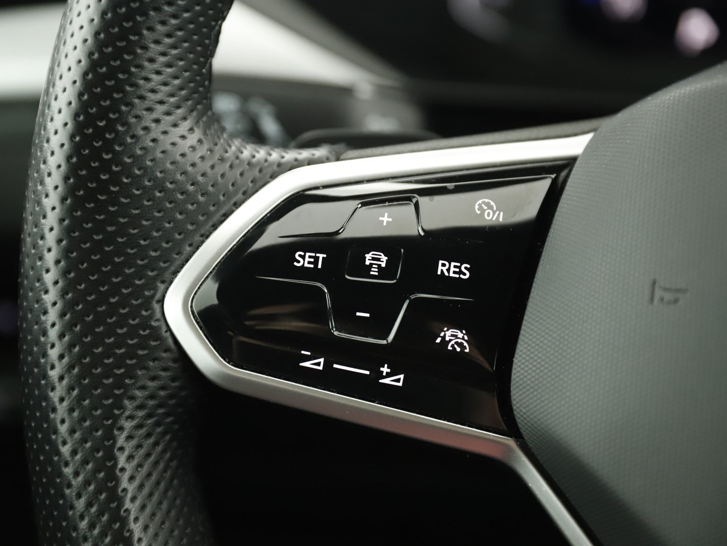 VW Arteon SB R-Line TDI DSG | Bild 13 von 25